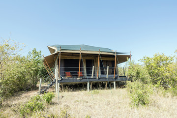 camp and lodges in mara triangle