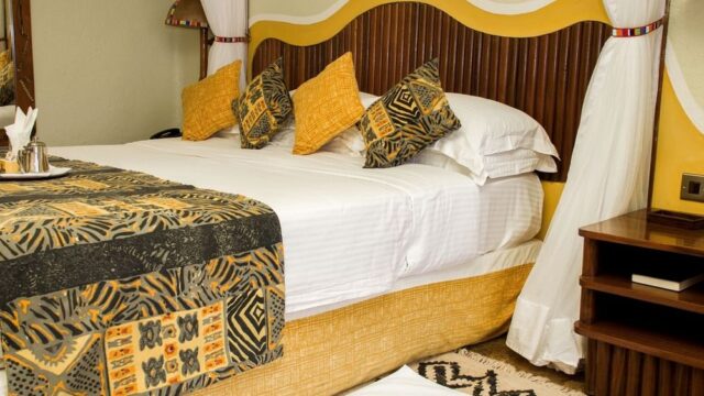 Mara Serena Safari Lodge with mara triangle safaris 3