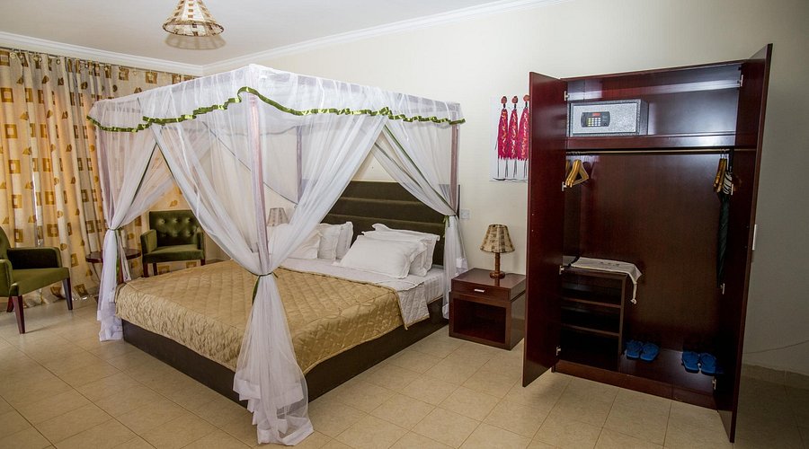 Aa Lodge Amboseli With Mara Triangle Safaris5