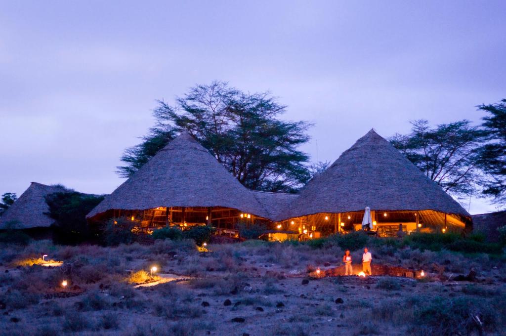 Elewana Tortilis Camp With Mara Triangle Safaris4