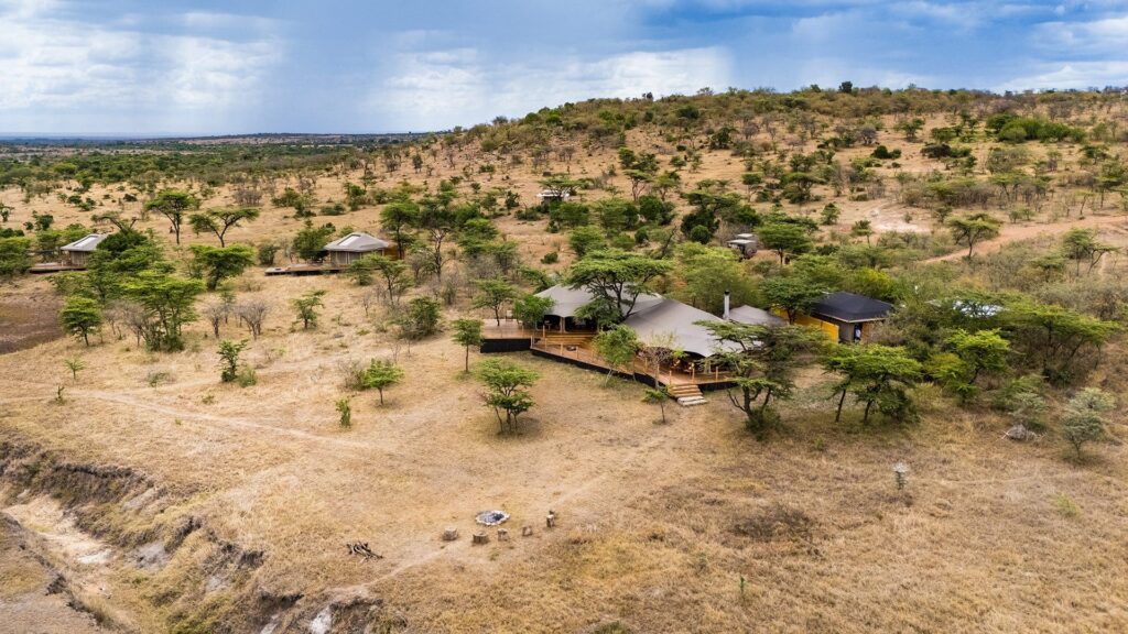 Saruni leopard hill with Mara Triangle Safaris2